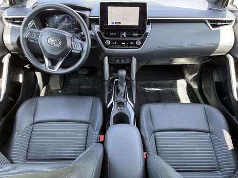 Used 2025 Toyota Corolla Cross AWD Hybrid w/ Convenience Package image 9