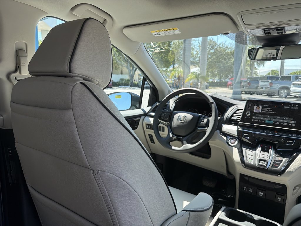 New 2027 Honda Odyssey Touring image 17