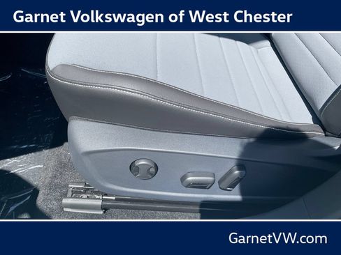 New 2026 Volkswagen Jetta SE FWD image 14