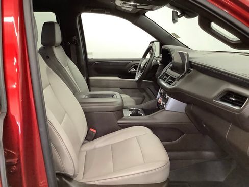 Used 2022 GMC Yukon SLT w/ SLT Luxury Package AWD/4WD image 37