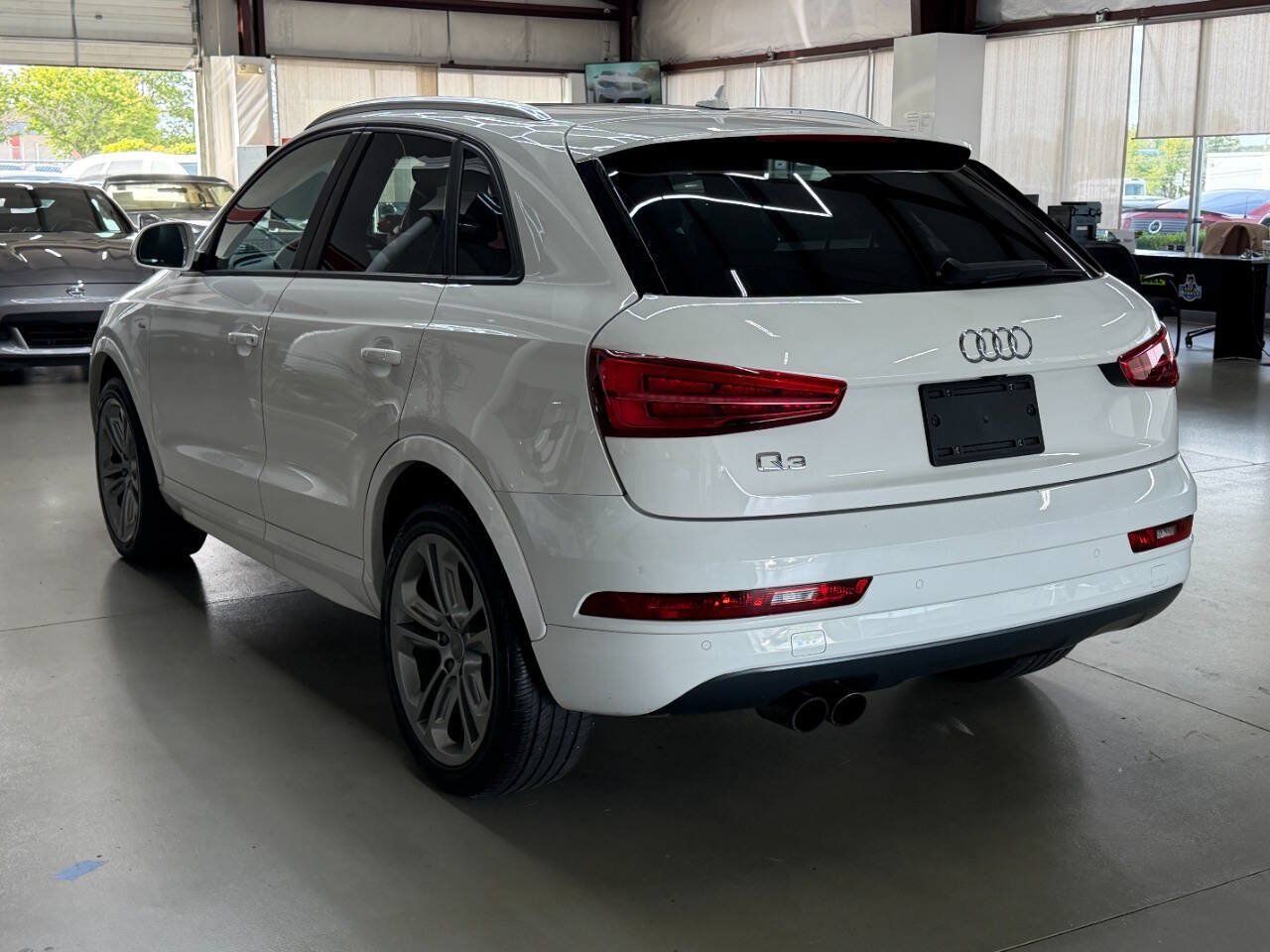 Used 2018 Audi Q3 2.0T Premium w/ Convenience Package FWD image 4