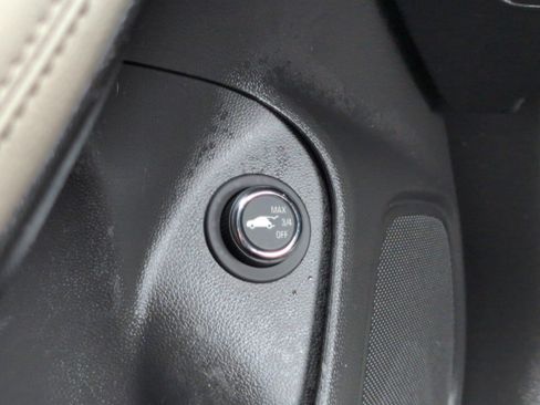 Used 2020 Buick Encore GX Select image 41