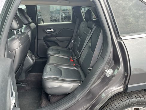 Used 2016 Jeep Cherokee Limited AWD/4WD image 30