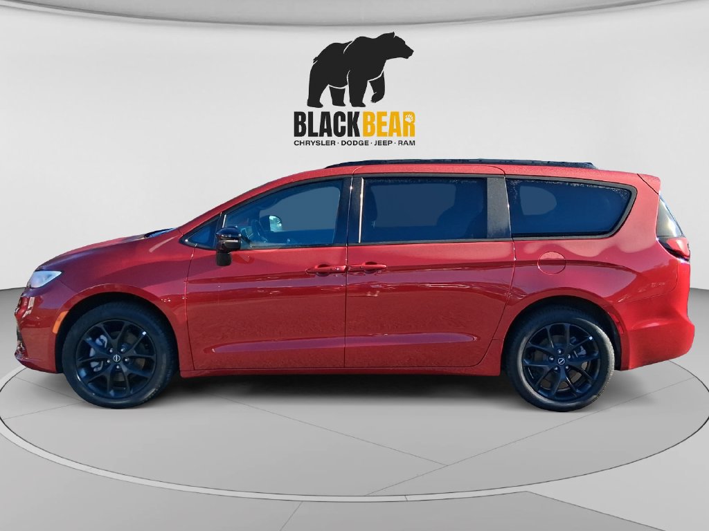 New 2026 Chrysler Pacifica Select w/ S Appearance Package AWD/4WD image 6