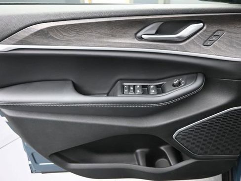 New 2026 Jeep Grand Cherokee L Limited AWD/4WD image 12