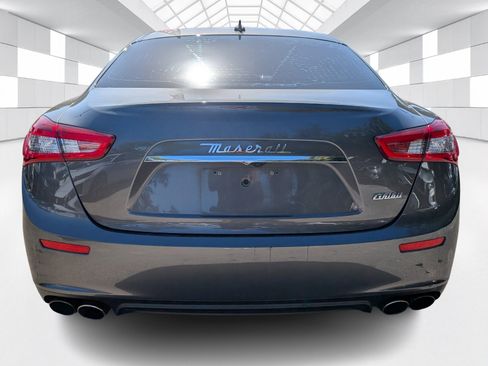 Used 2016 Maserati Ghibli Base image 6