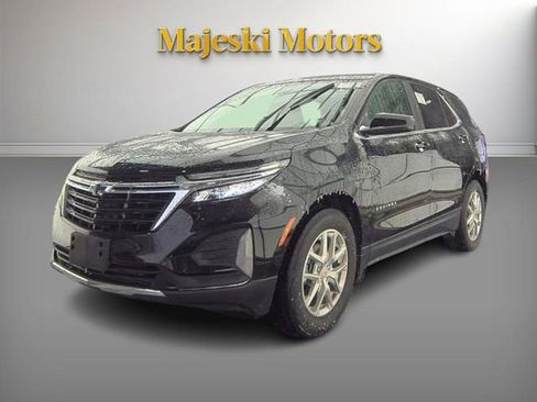 Used 2023 Chevrolet Equinox LT image 1