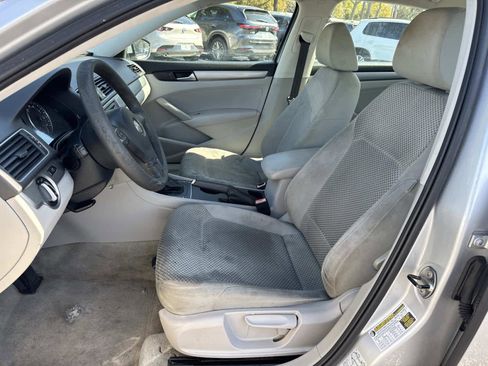 Used 2012 Volkswagen Passat 2.5 S image 12