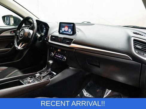 Used 2017 MAZDA MAZDA3 Touring image 27