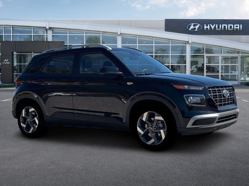 New 2026 Hyundai Venue SEL FWD image 10