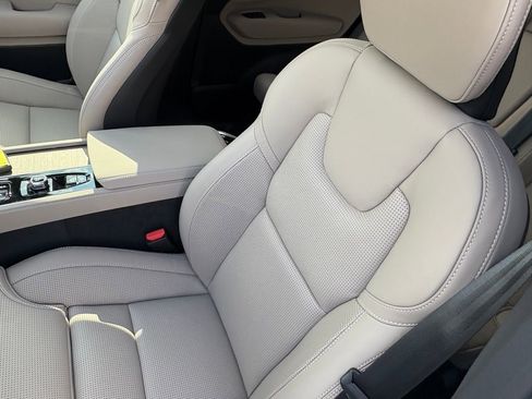 New 2026 Volvo XC90 B6 Ultra w/ Protection Package image 17