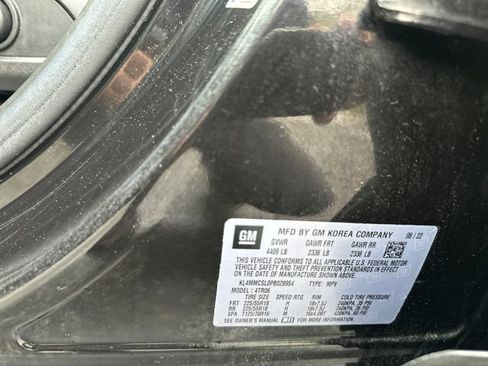 Used 2023 Buick Encore GX Preferred w/ Cold Weather Comfort Package AWD/4WD image 27