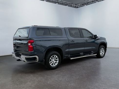 Used 2021 Chevrolet Silverado 1500 LT w/ Z71 Off-Road Package AWD/4WD image 3