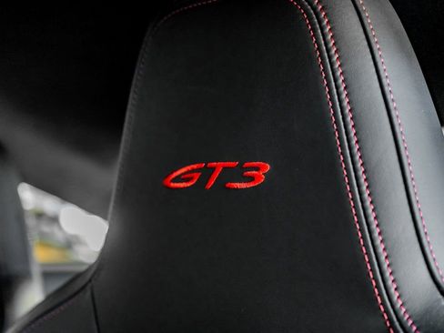 Certified 2022 Porsche 911 GT3 RWD image 16