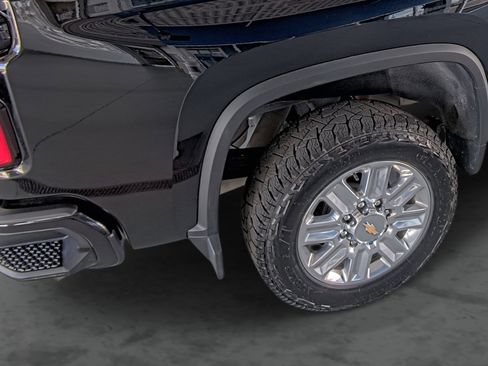 Used 2024 Chevrolet Silverado 2500 High Country w/ High Country Premium Package AWD/4WD image 13