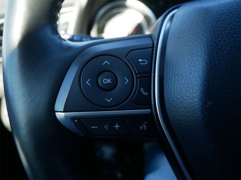 Certified 2022 Toyota Camry XLE image 28