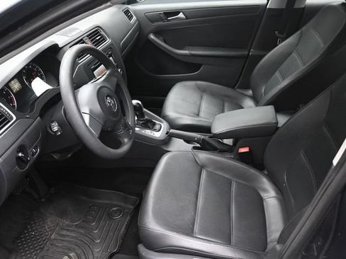 Used 2014 Volkswagen Jetta SE FWD image 17
