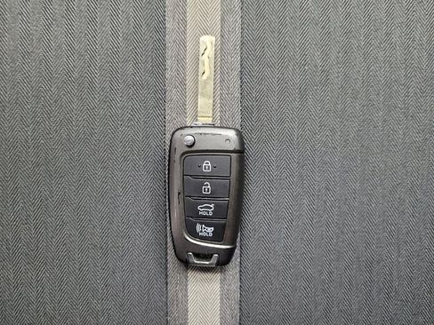 Used 2022 Hyundai Sonata SE w/ Cargo Package image 32