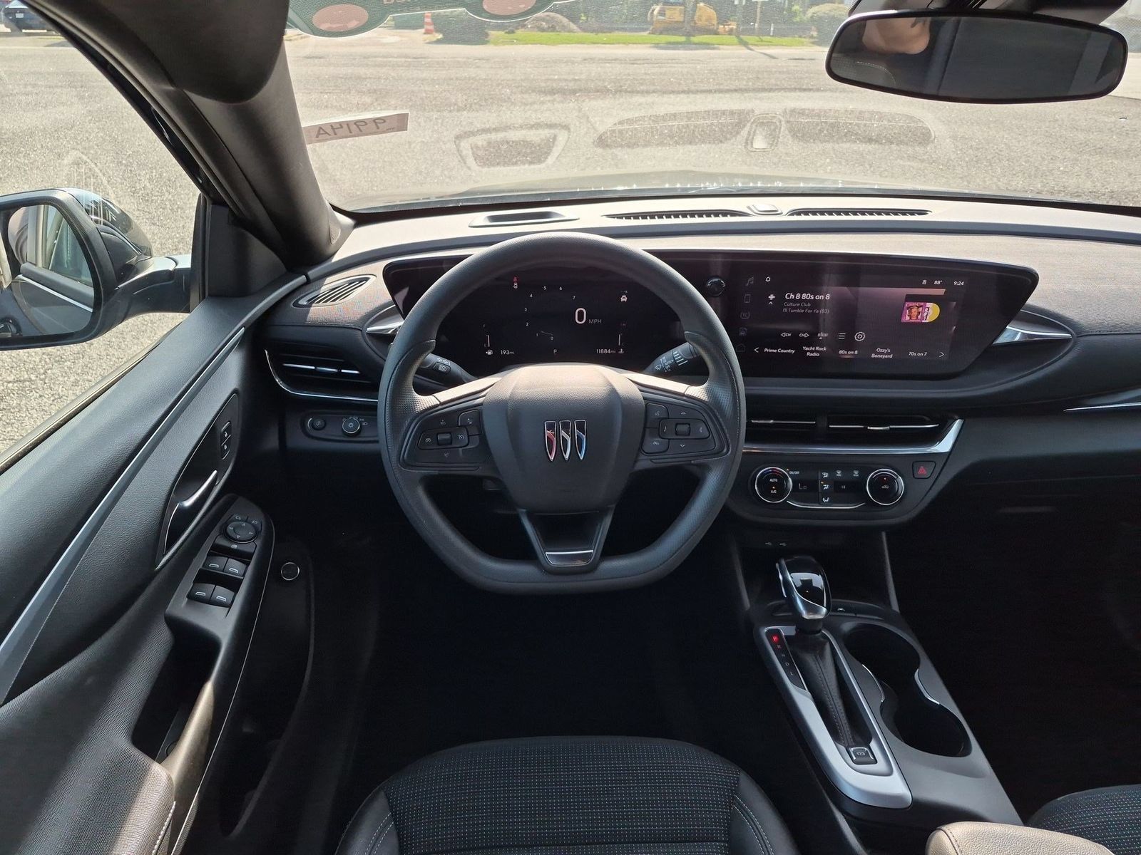 Used 2025 Buick Envista Preferred w/ Convenience II Package FWD image 19