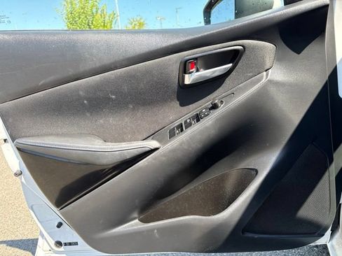 Used 2016 Scion iA FWD image 9