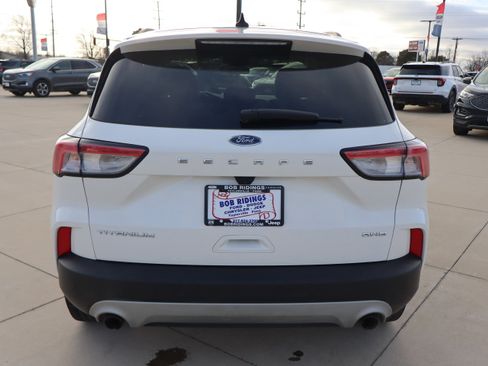 Used 2021 Ford Escape Titanium image 6