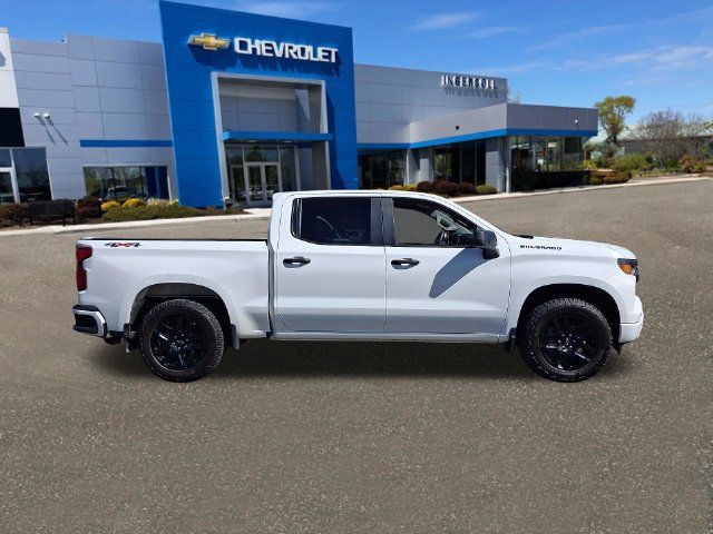 Used 2023 Chevrolet Silverado 1500 Custom AWD/4WD image 28