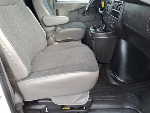 Used 2024 Chevrolet Express 2500 w/ Driver Convenience Package image 10