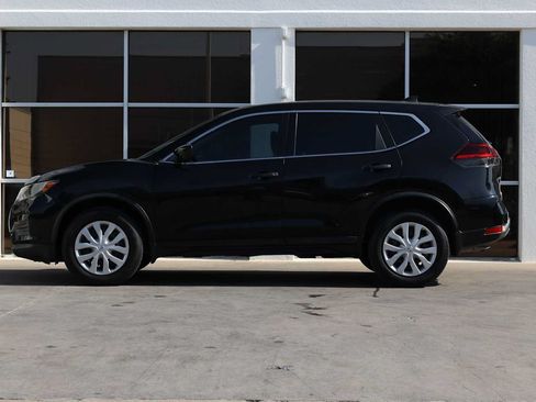 Used 2019 Nissan Rogue S AWD/4WD image 11