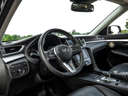 Used 2020 INFINITI QX50 Sensory w/ Proactive Package FWD image 3