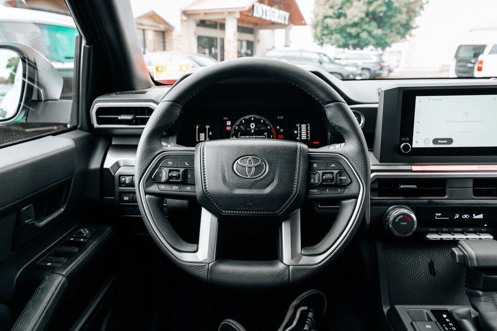 Used 2026 Toyota 4Runner SR5 AWD/4WD image 25