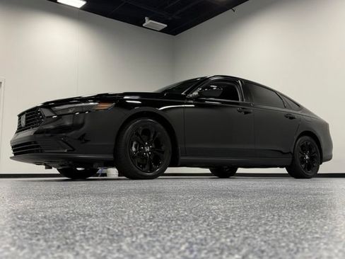 Used 2025 Honda Accord SE image 4