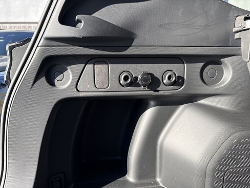 Certified 2025 Subaru Forester Premium image 21