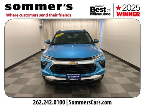 Used 2025 Chevrolet TrailBlazer LT w/ Convenience Package AWD/4WD image 8