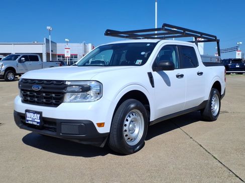 Used 2022 Ford Maverick XL image 1