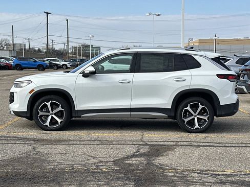 New 2026 Volkswagen Tiguan SE image 2