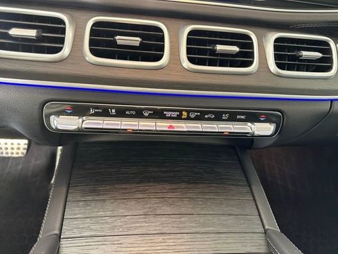 Used 2022 Mercedes-Benz GLS 450 4MATIC image 42