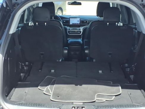 Certified 2022 Ford Explorer XLT w/ Equipment Group 202A image 17