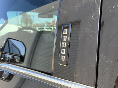 Used 2022 Ford F450 Platinum w/ FX4 Off-Road Package image 19