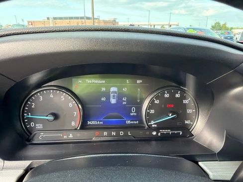 Used 2023 Ford Explorer XLT w/ Equipment Group 202A AWD/4WD image 17