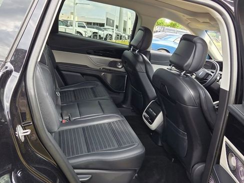 Used 2024 Lincoln Nautilus Reserve w/ Equipment Group 203A AWD/4WD image 9