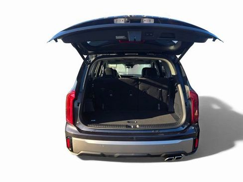 New 2025 Kia Telluride S image 10
