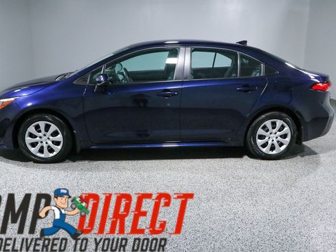 Used 2022 Toyota Corolla LE w/ Carpet Mat Package (TMS) FWD image 10