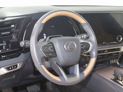 Used 2024 Lexus RX 350 Premium image 6