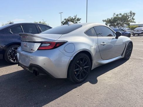 Used 2023 Toyota GR86 Premium w/ ALL Weather Mat Package (TMS) RWD image 5