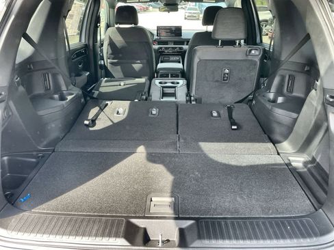New 2026 Honda Pilot Sport image 9