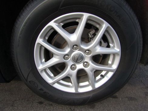 Used 2022 Chrysler Pacifica Touring-L FWD image 35