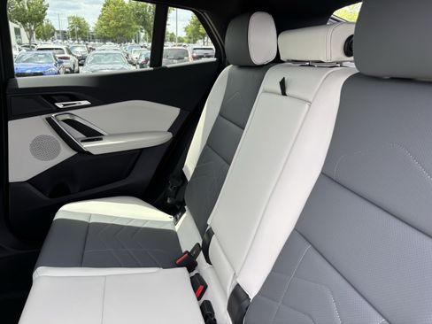 New 2026 BMW X2 xDrive28i w/ Technology Package AWD/4WD image 33