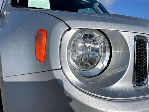 Used 2018 Jeep Renegade Limited w/ UConnect 8.4 Nav Group image 28