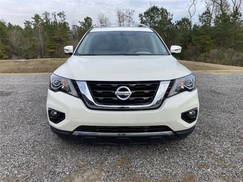Used 2019 Nissan Pathfinder Platinum w/ Cargo Package image 3