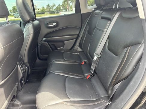 Used 2018 Jeep Compass Limited w/ Navigation Group AWD/4WD image 19